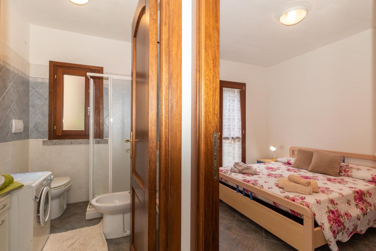 Appartamento Con Piscina 03 Trinità dʼAgultu Buitenkant foto
