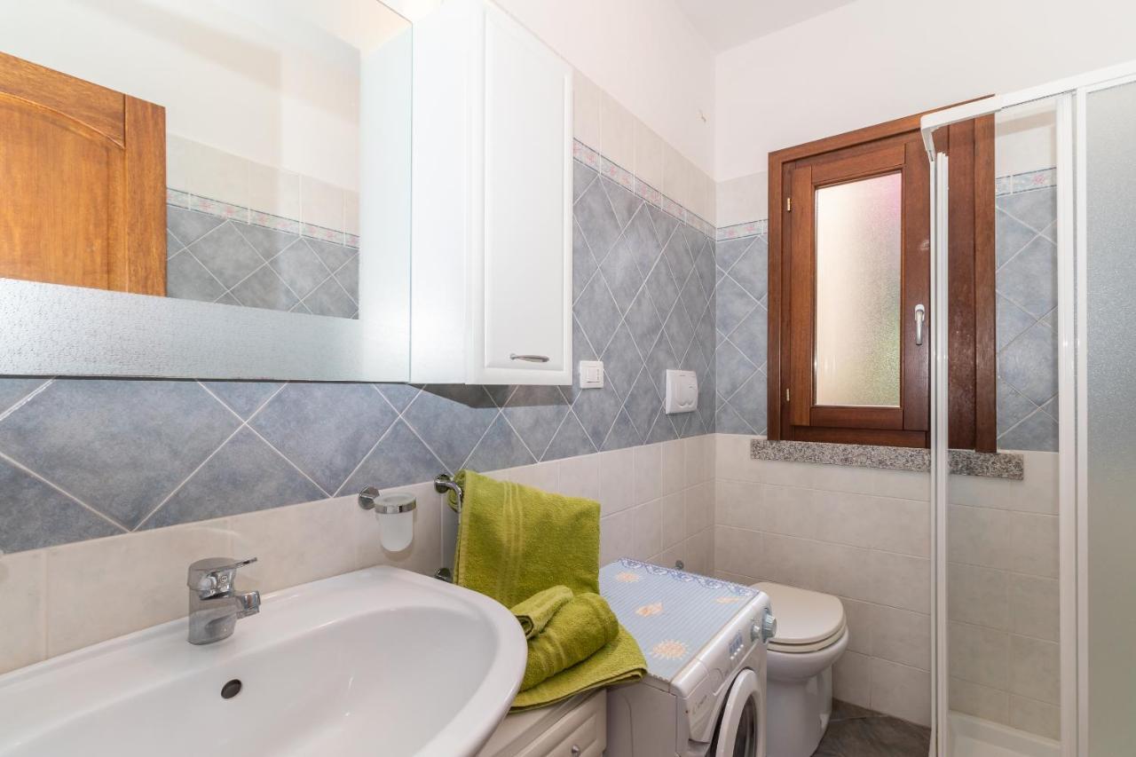 Appartamento Con Piscina 03 Trinità dʼAgultu Buitenkant foto