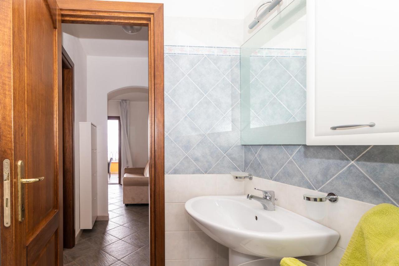 Appartamento Con Piscina 03 Trinità dʼAgultu Buitenkant foto